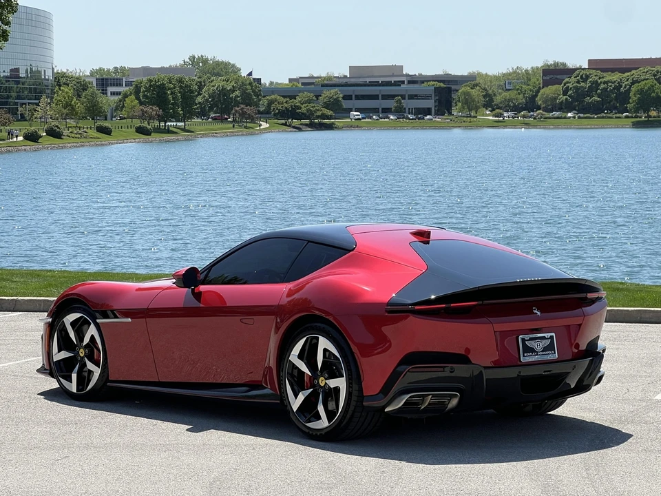 2025 Ferrari 12Cilindri - Image 12 of 31
