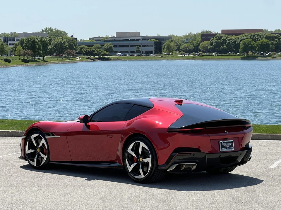 2025 Ferrari 12Cilindri - Image 13 of 31