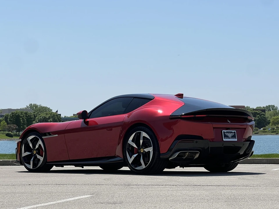 2025 Ferrari 12Cilindri - Image 14 of 31
