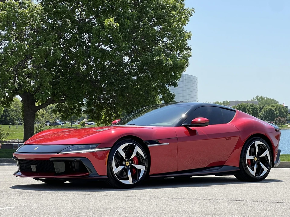 2025 Ferrari 12Cilindri - Image 18 of 31