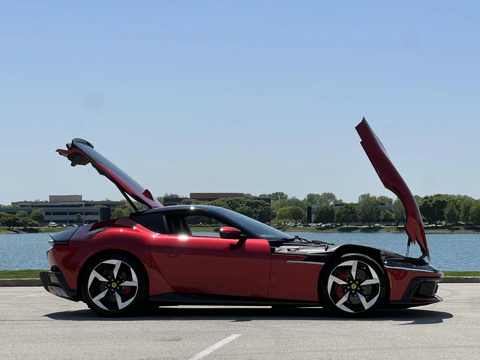 2025 Ferrari 12Cilindri - Image 22 of 31
