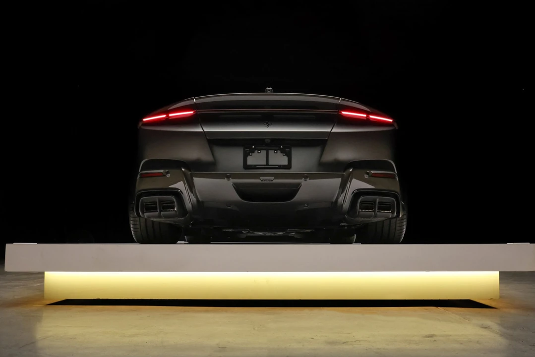 2025 Ferrari 12Cilindri - Image 15 of 31