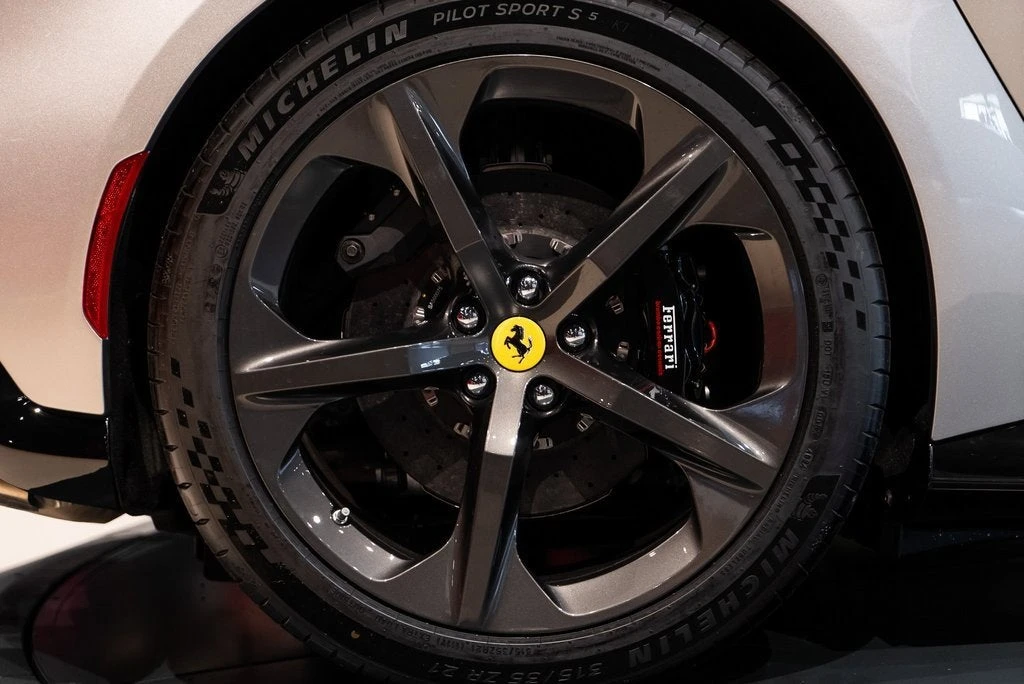 2025 Ferrari 12Cilindri - Image 15 of 31