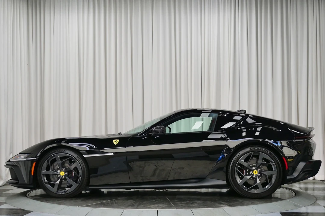 2025 Ferrari 12Cilindri - Image 6 of 21