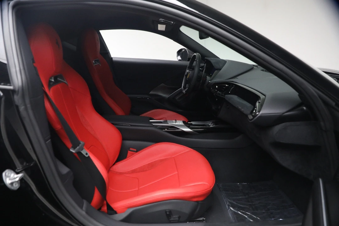 2025 Ferrari 12Cilindri - Image 16 of 29