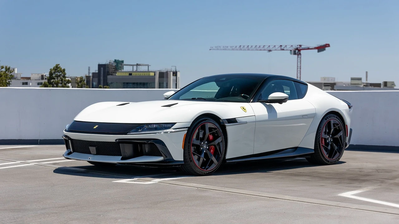 2025 Ferrari 12Cilindri - Image 11 of 31
