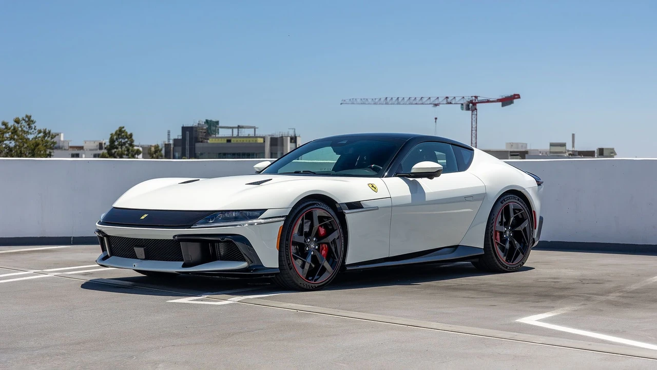 2025 Ferrari 12Cilindri - Image 4 of 31