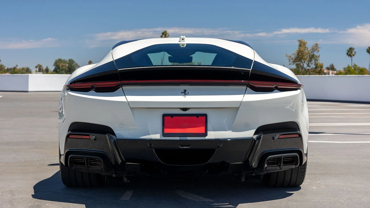 2025 Ferrari 12Cilindri - Image 3 of 31