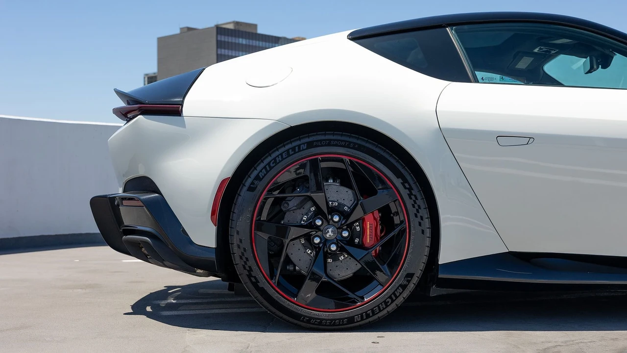 2025 Ferrari 12Cilindri - Image 25 of 31