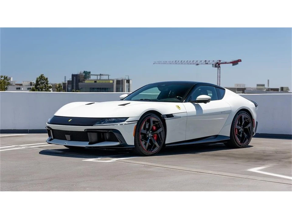2025 Ferrari 12Cilindri - Image 19 of 31