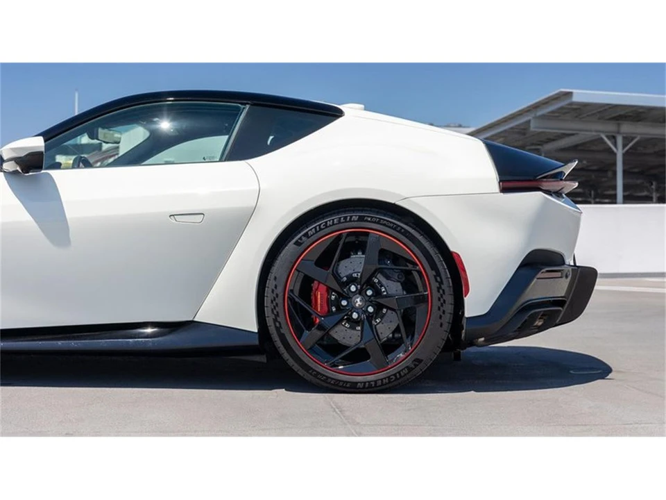 2025 Ferrari 12Cilindri - Image 28 of 31