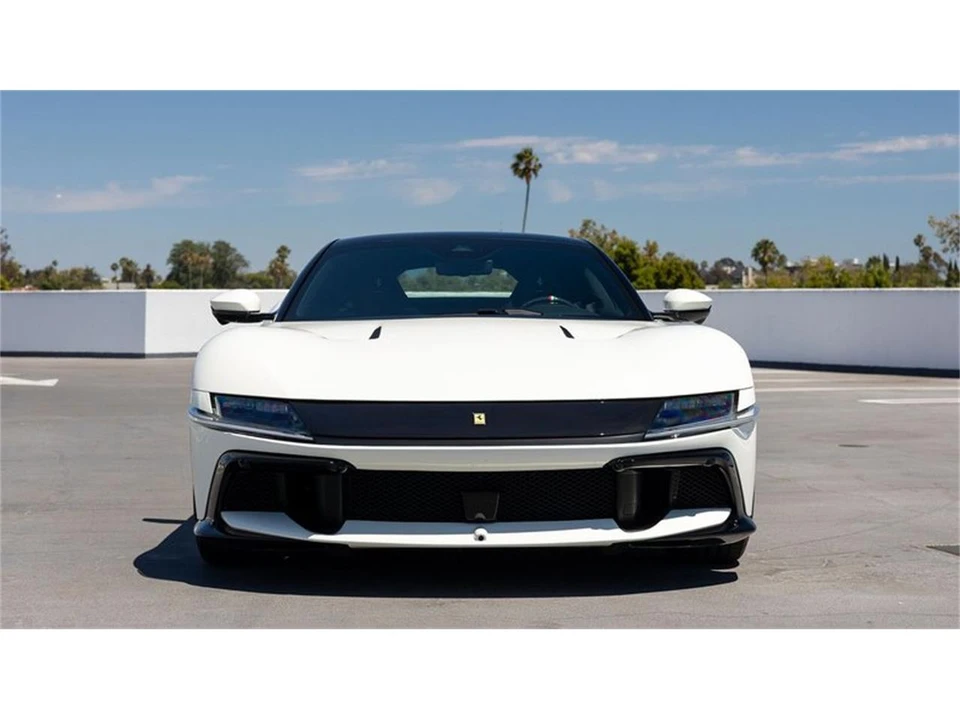 2025 Ferrari 12Cilindri - Image 20 of 31