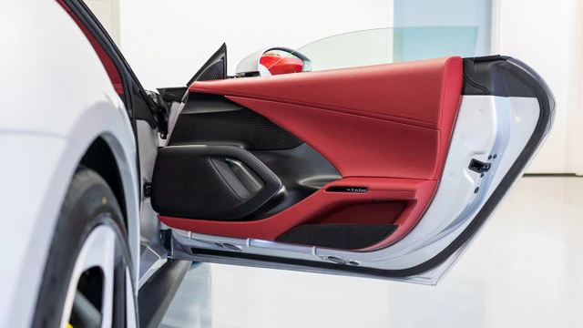 2025 Ferrari 12Cilindri - Image 11 of 15