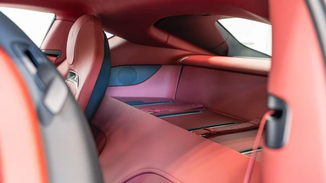 2025 Ferrari 12Cilindri - Image 9 of 15