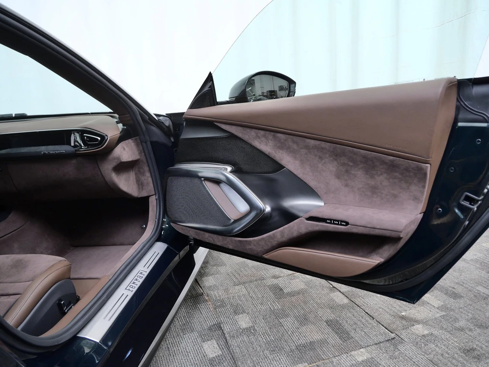 2025 Ferrari 12Cilindri - Image 12 of 30