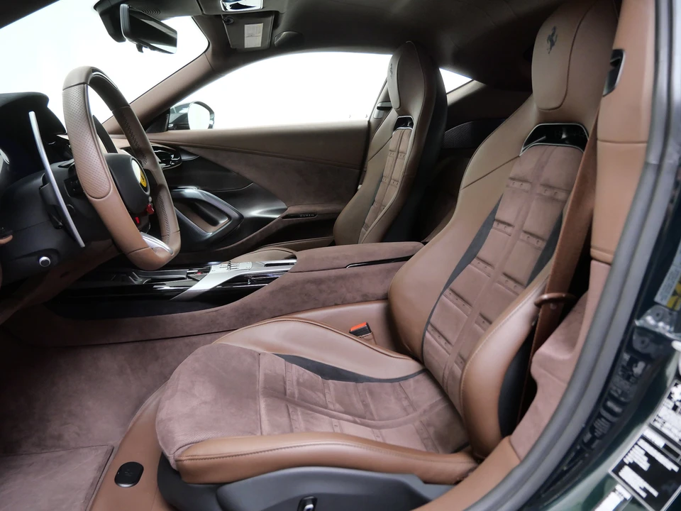 2025 Ferrari 12Cilindri - Image 16 of 30