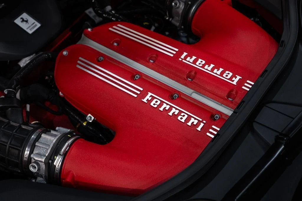 2025 Ferrari 12Cilindri - Image 16 of 31
