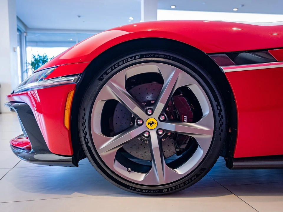 2025 Ferrari 12Cilindri - Image 3 of 26