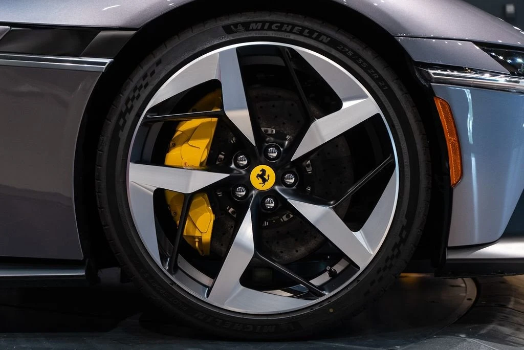 2025 Ferrari 12Cilindri - Image 15 of 31