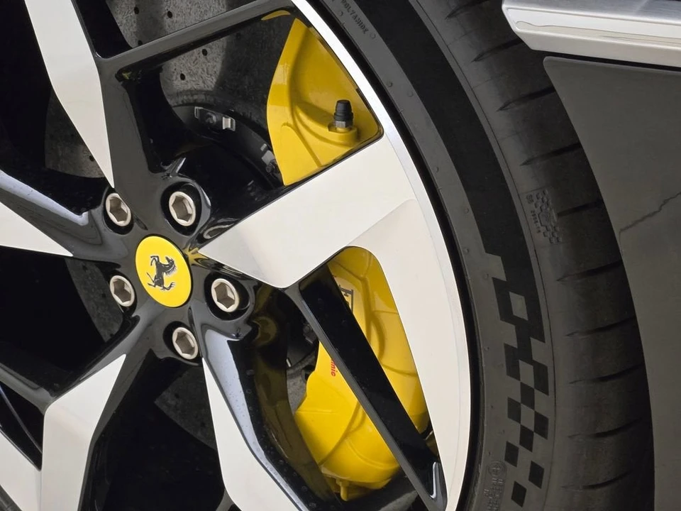 2025 Ferrari 12Cilindri - Image 12 of 31