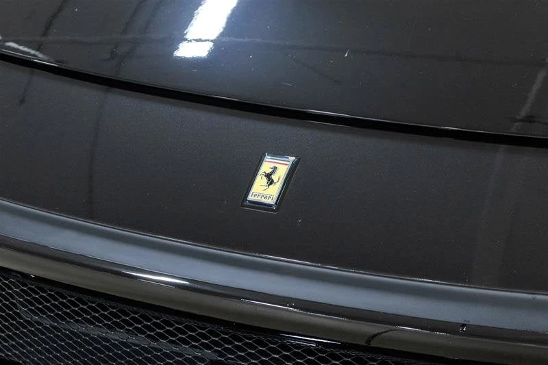 2025 Ferrari 12Cilindri - Image 4 of 31