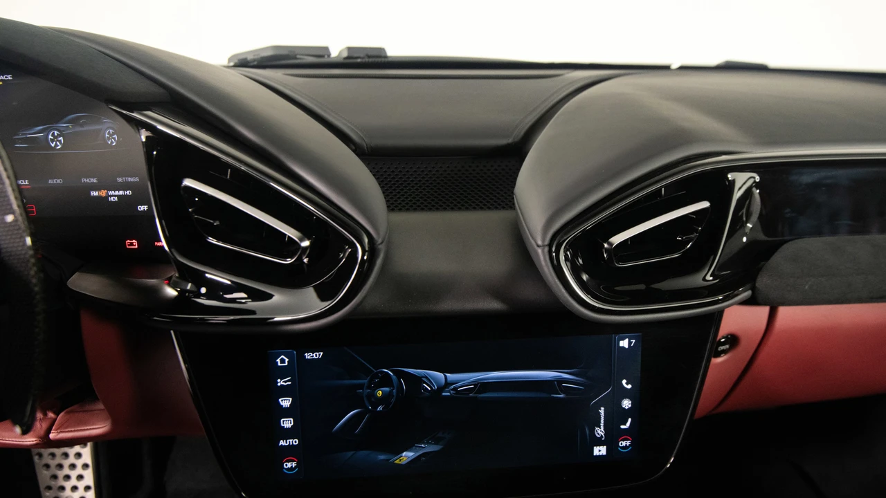 2025 Ferrari 12Cilindri - Image 29 of 31