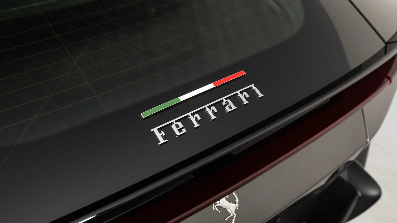 2025 Ferrari 12Cilindri - Image 17 of 31