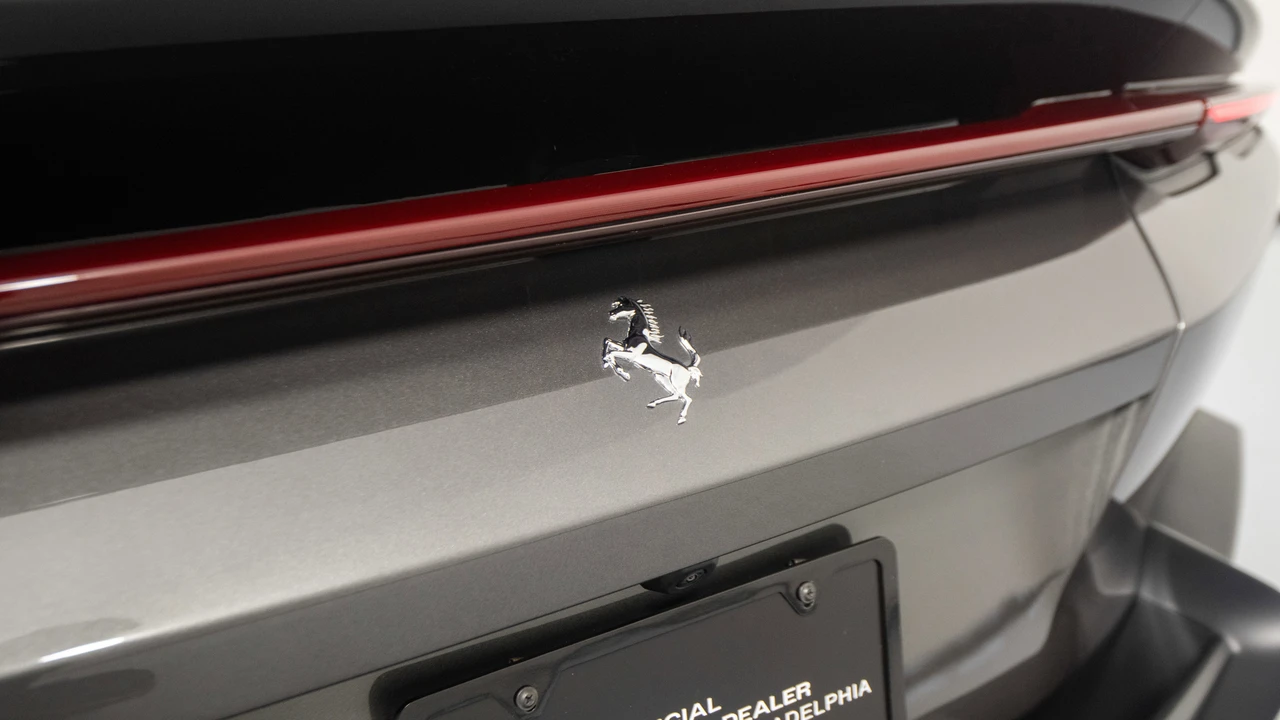 2025 Ferrari 12Cilindri - Image 13 of 31