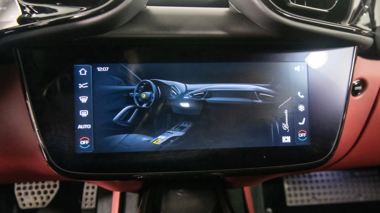2025 Ferrari 12Cilindri - Image 28 of 31
