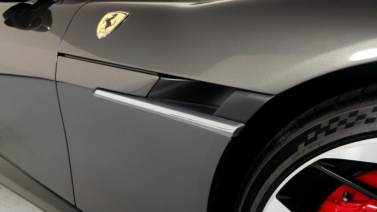 2025 Ferrari 12Cilindri - Image 15 of 31