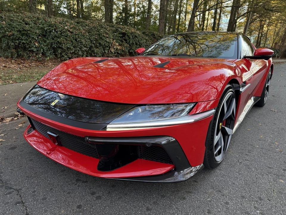 2025 Ferrari 12Cilindri - Image 24 of 31