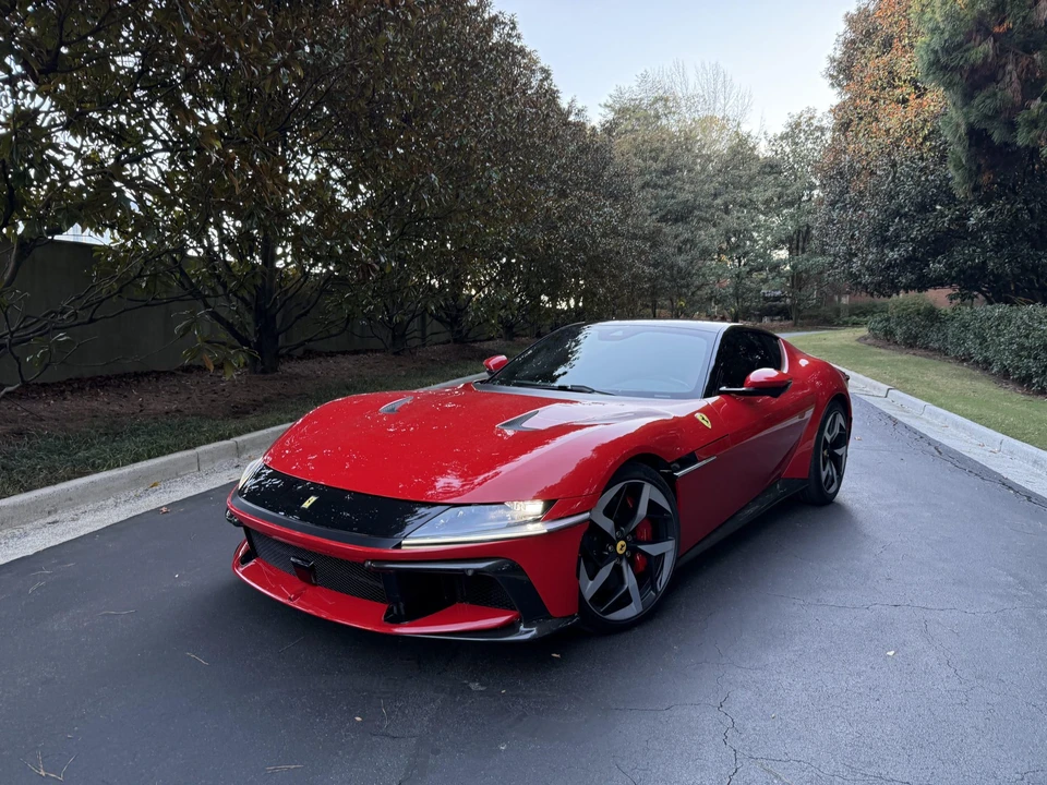 2025 Ferrari 12Cilindri - Image 4 of 31