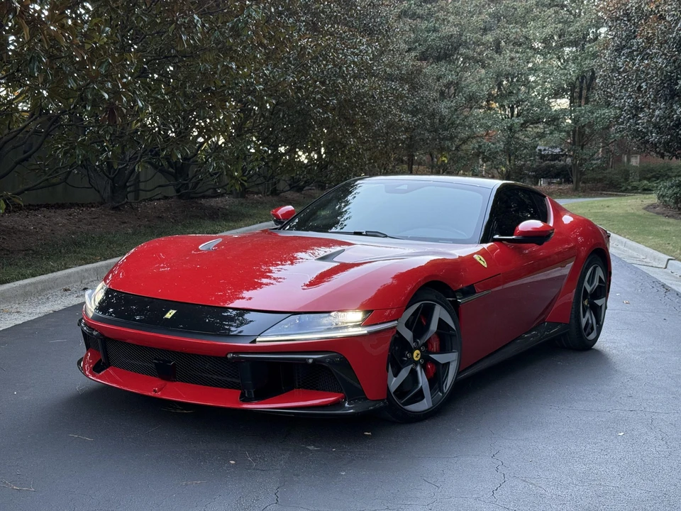 2025 Ferrari 12Cilindri - Image 2 of 31