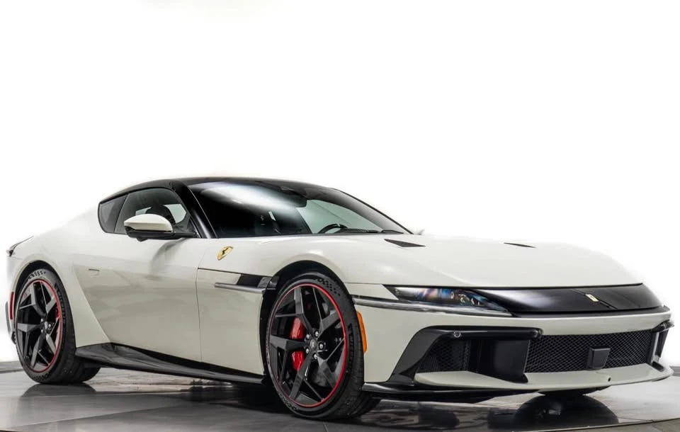 2025 Ferrari 12Cilindri - Image 15 of 17