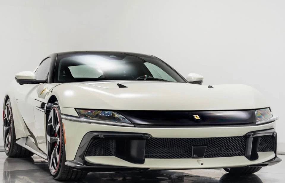 2025 Ferrari 12Cilindri - Image 2 of 17