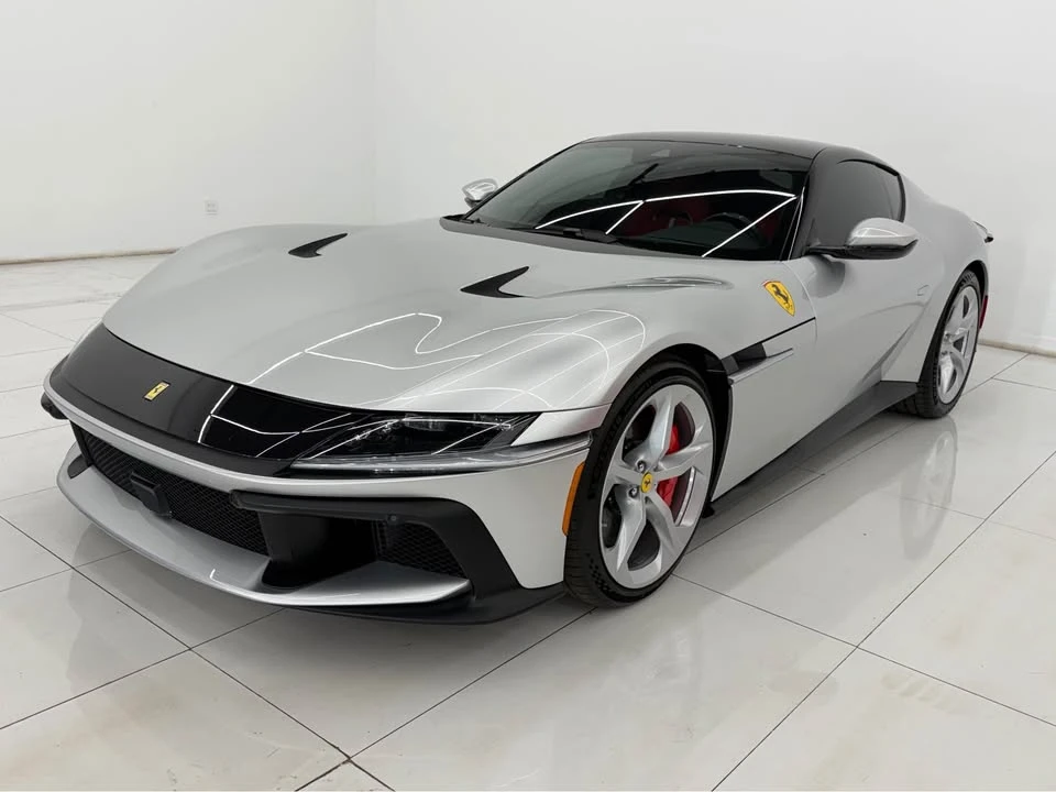 2025 Ferrari 12Cilindri - Image 5 of 20