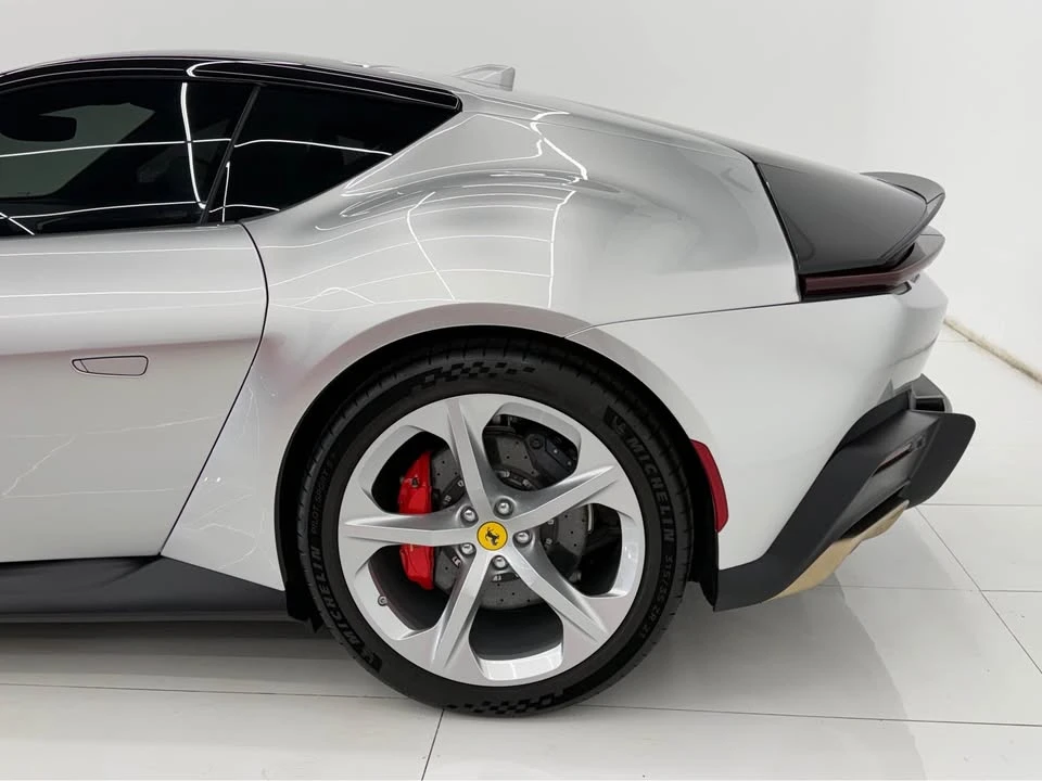 2025 Ferrari 12Cilindri - Image 8 of 20