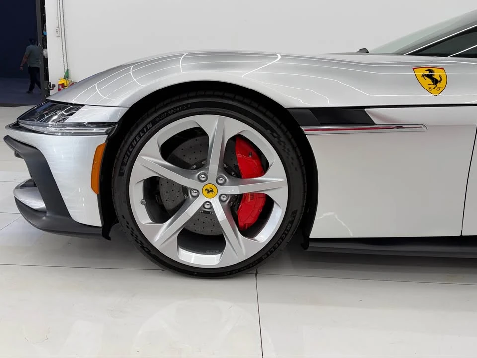 2025 Ferrari 12Cilindri - Image 7 of 20