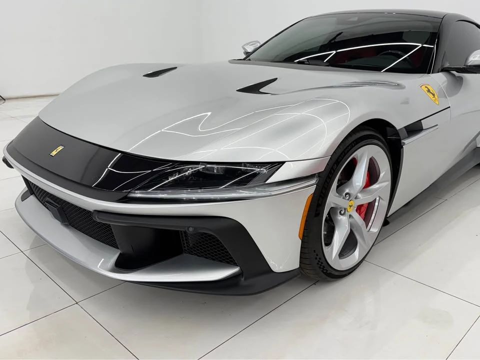 2025 Ferrari 12Cilindri - Image 6 of 20