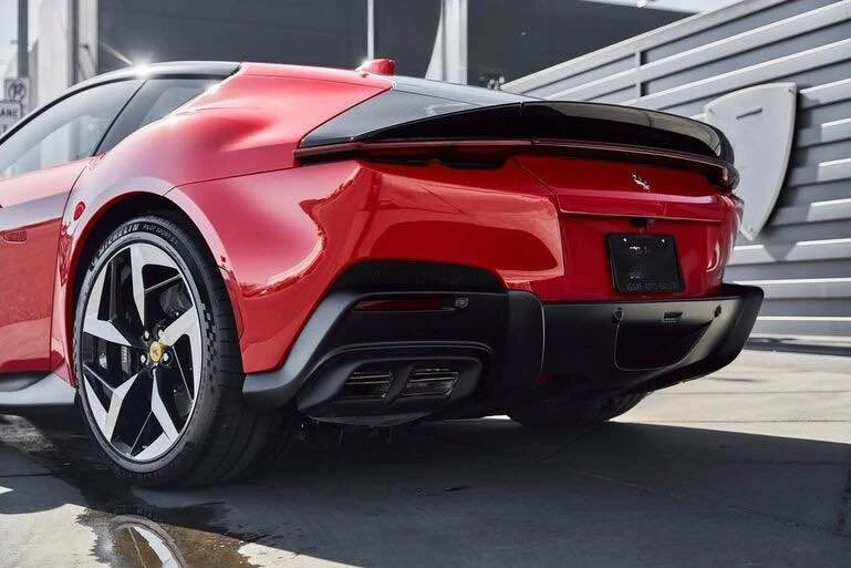 2025 Ferrari 12Cilindri - Image 10 of 16