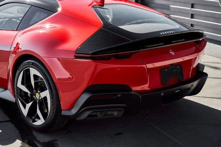 2025 Ferrari 12Cilindri - Image 9 of 16