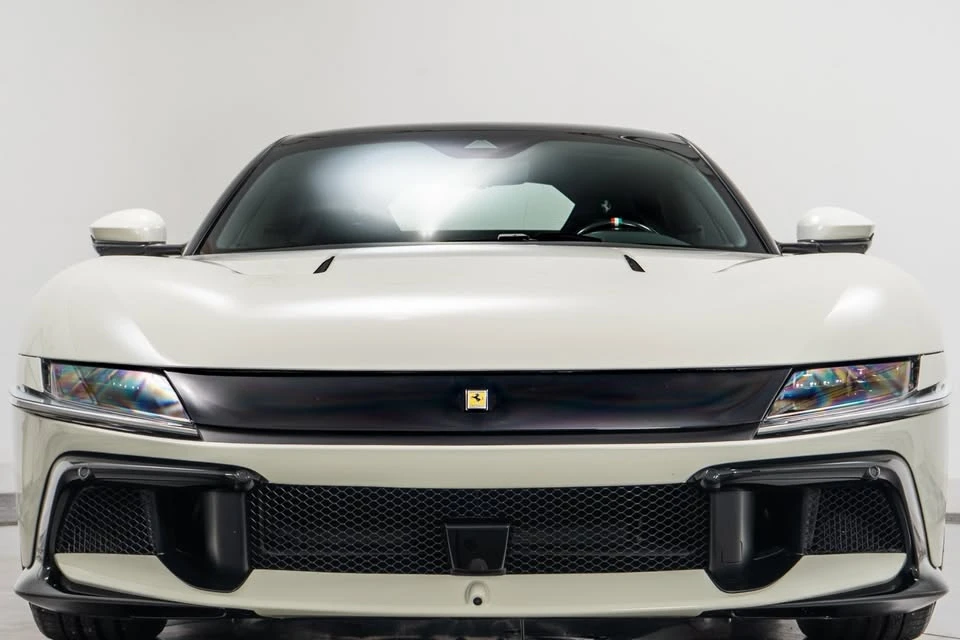 2025 Ferrari 12Cilindri - Image 3 of 18