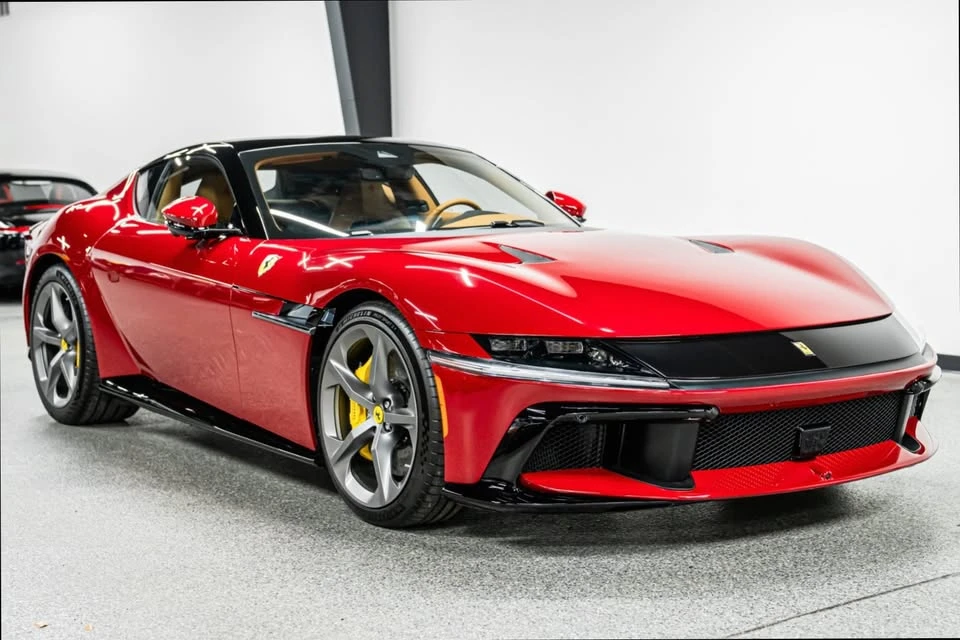 2025 Ferrari 12Cilindri - Image 2 of 3