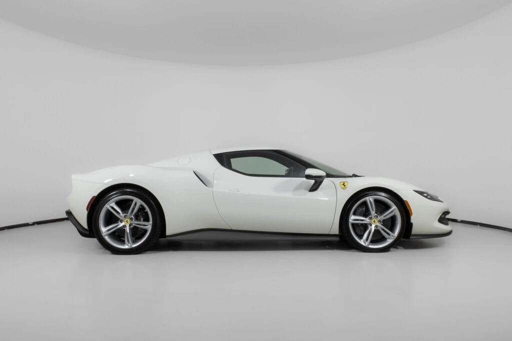 2025 Ferrari 296 - Image 10 of 31