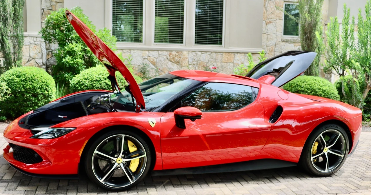 2025 Ferrari 296 GTB - Image 19 of 31
