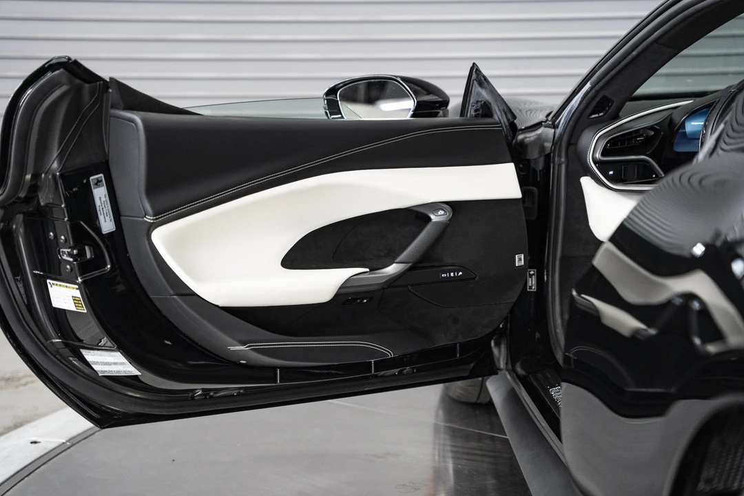 2025 Ferrari 296 GTB - Image 17 of 31