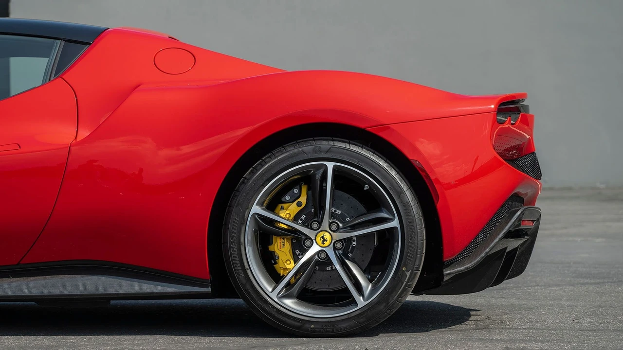 2025 Ferrari 296 GTB - Image 27 of 31