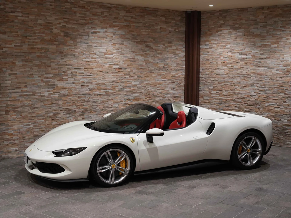 2025 Ferrari 296 GTS - Image 15 of 31