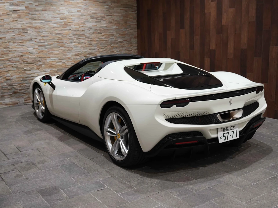 2025 Ferrari 296 GTS - Image 13 of 31