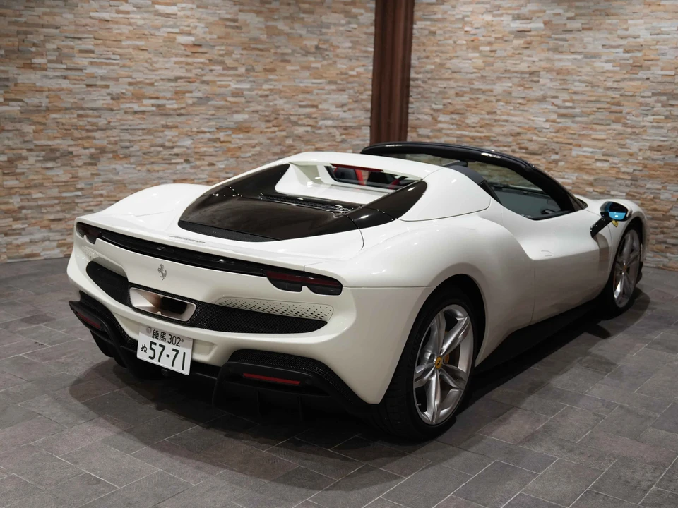 2025 Ferrari 296 GTS - Image 11 of 31
